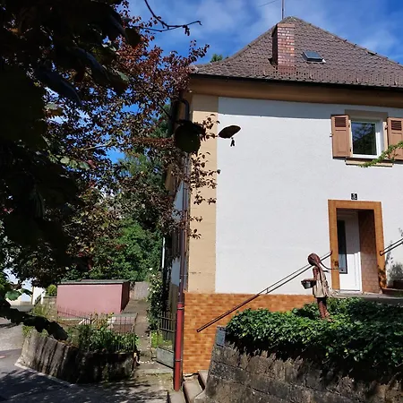 Апартаменты Haus Am Stadtschloss 3 Kueche Bad Лихтенфельс